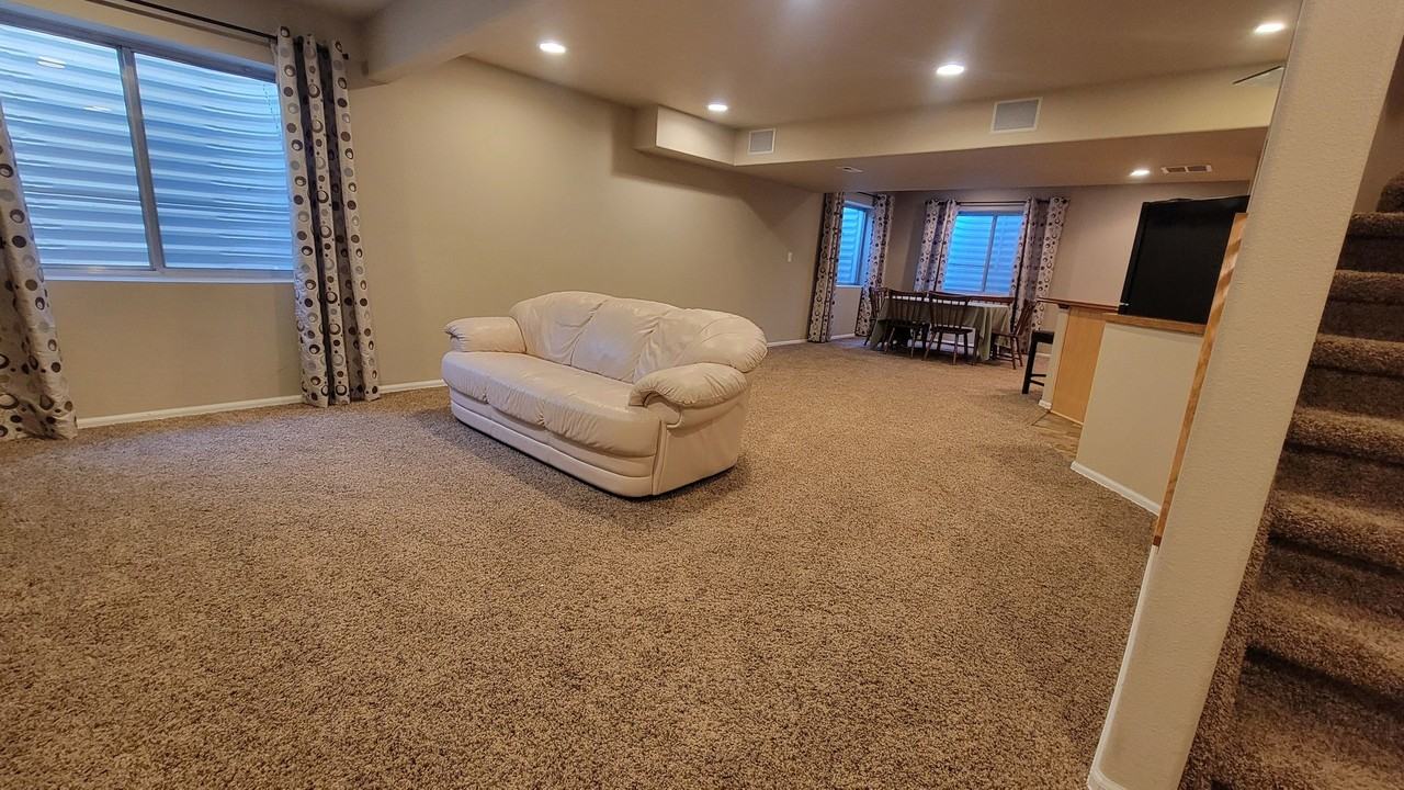 3428 Verbena Cir - Photo 4 of 15