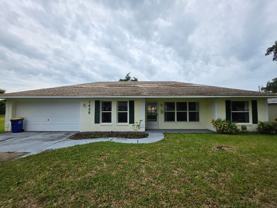 1426 Queen Palm Dr - Photo 1 of 1