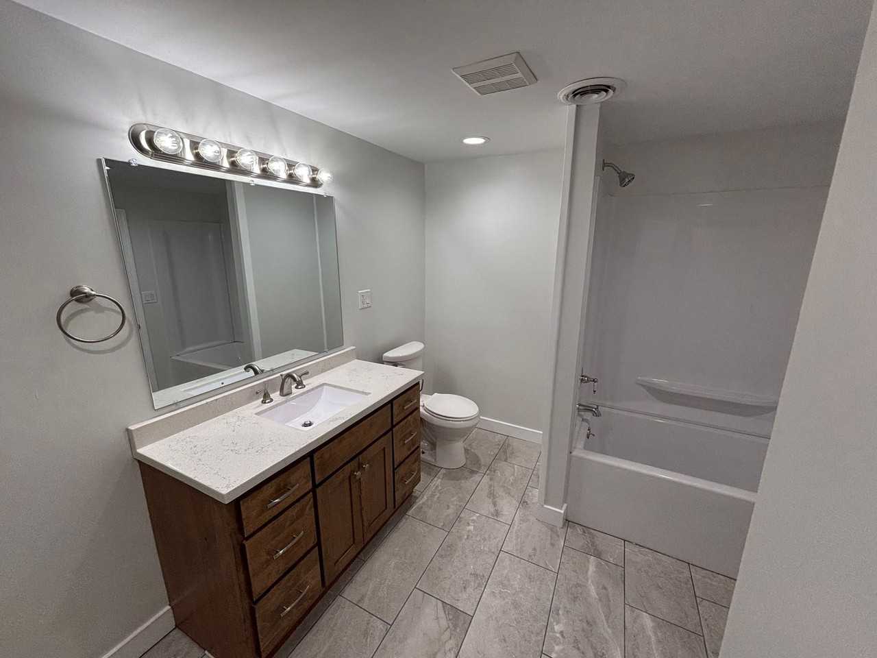 213 Parker Ln - Photo 7 of 12