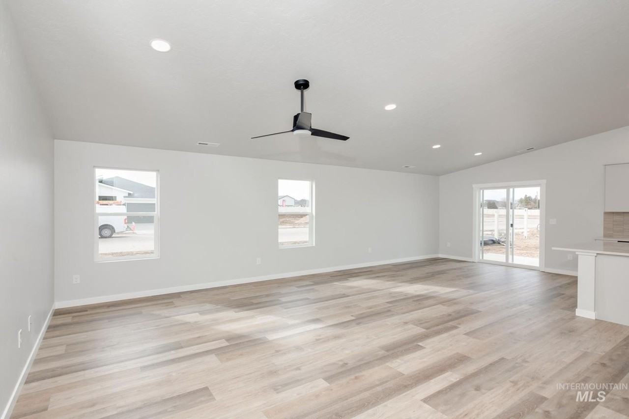 11930 W Wild Aster Dr - Photo 3 of 22