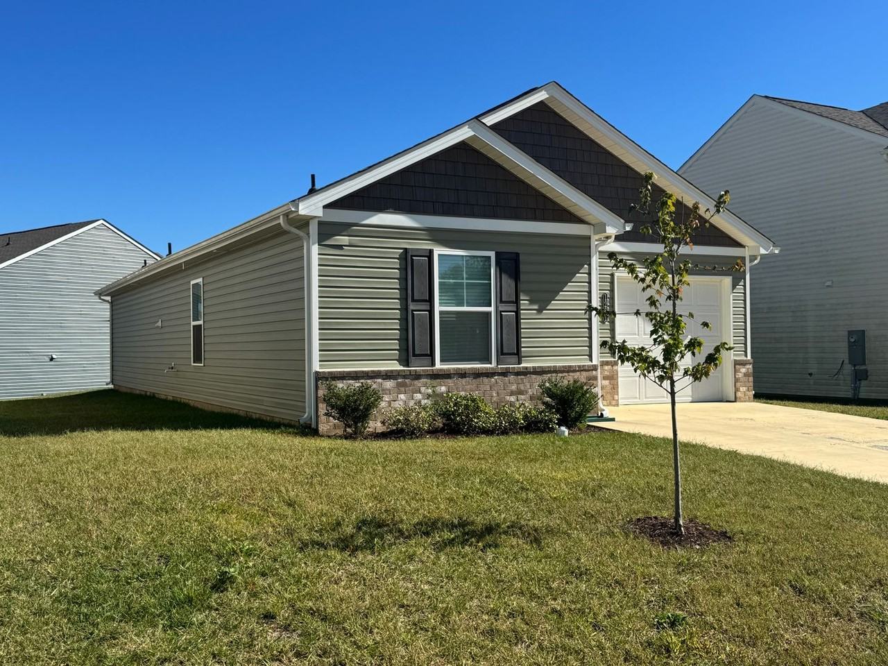 1261 1261 Cherry Grove Rd - Photo 3 of 14
