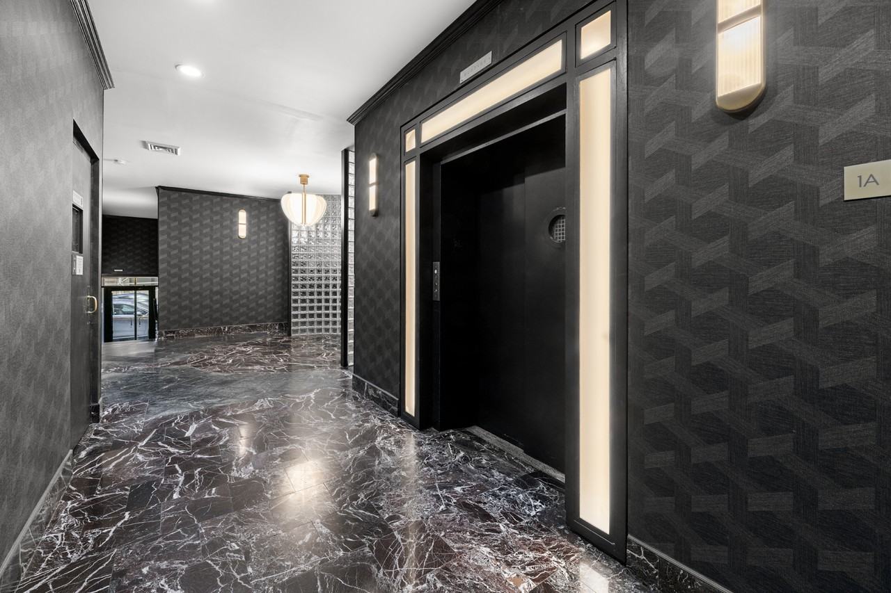 207 East 37 St. - Photo 4 of 33