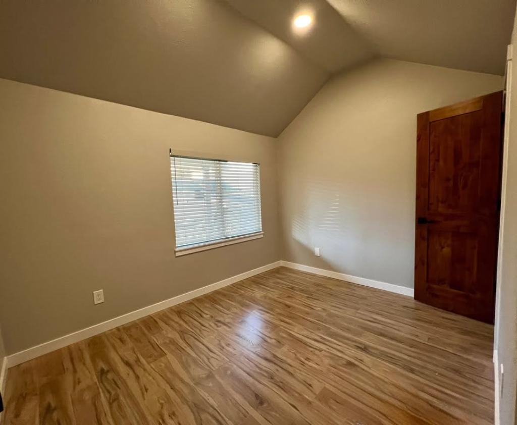 1883 Sw Allen Creek Rd - Photo 6 of 18