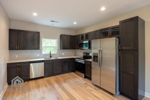 featured image of 3109 S 34th St