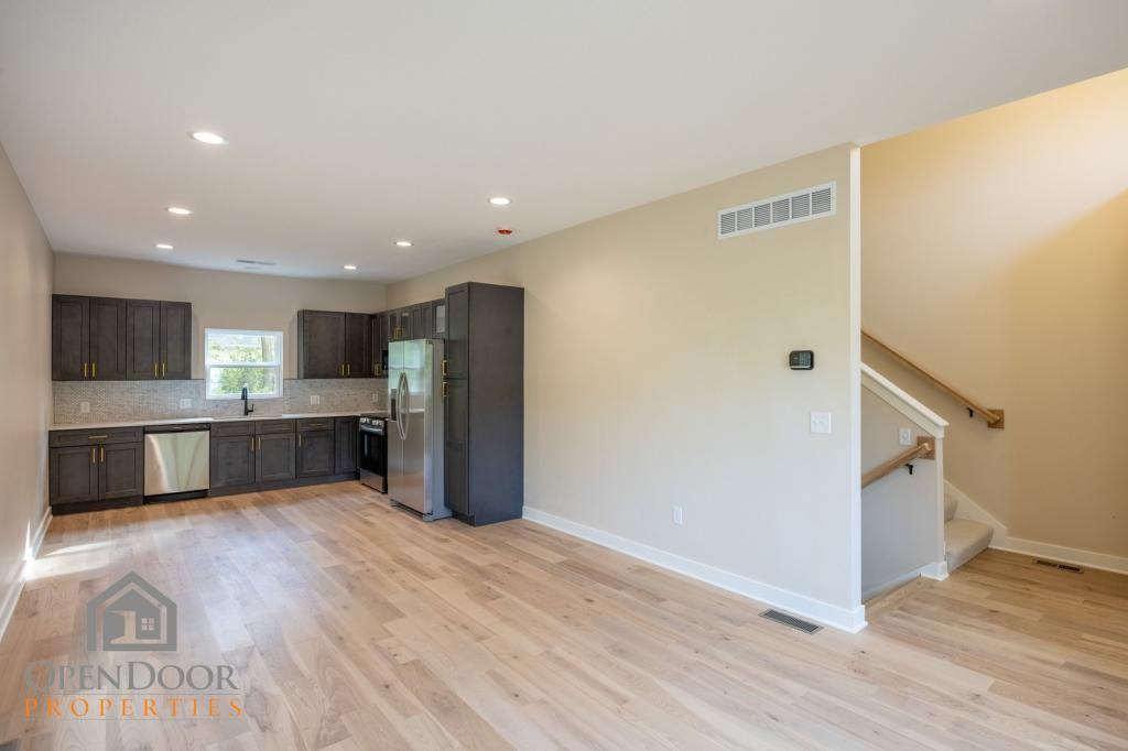 3109 S 34th St - Photo 3 of 17
