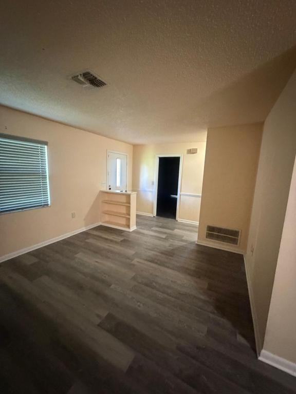 9214 Gerona St - Photo 2 of 12