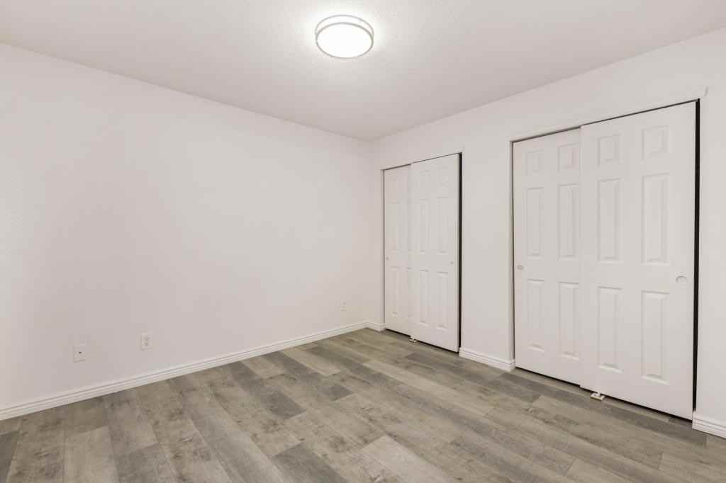 1412 10th St - Photo 4 of 10