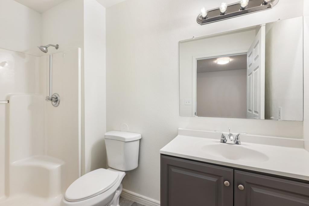 1412 10th St - Photo 6 of 10