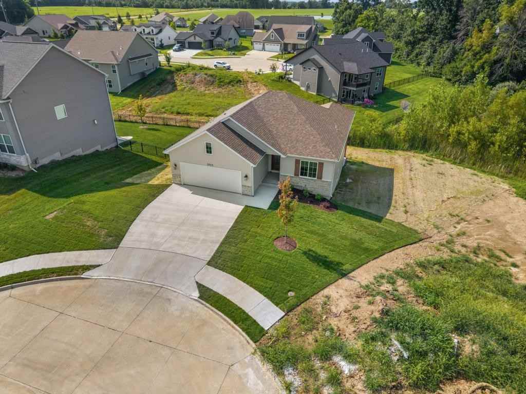 3923 Forester Ct - Photo 3 of 45