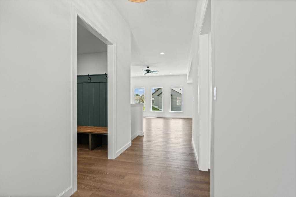 3923 Forester Ct - Photo 4 of 45