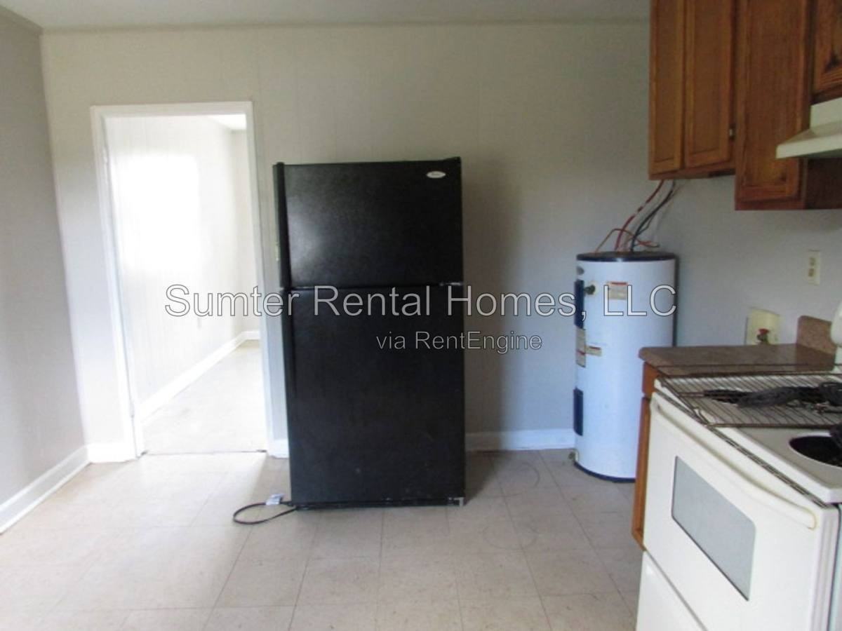 3 Dixie Dr #A - Photo 6 of 11