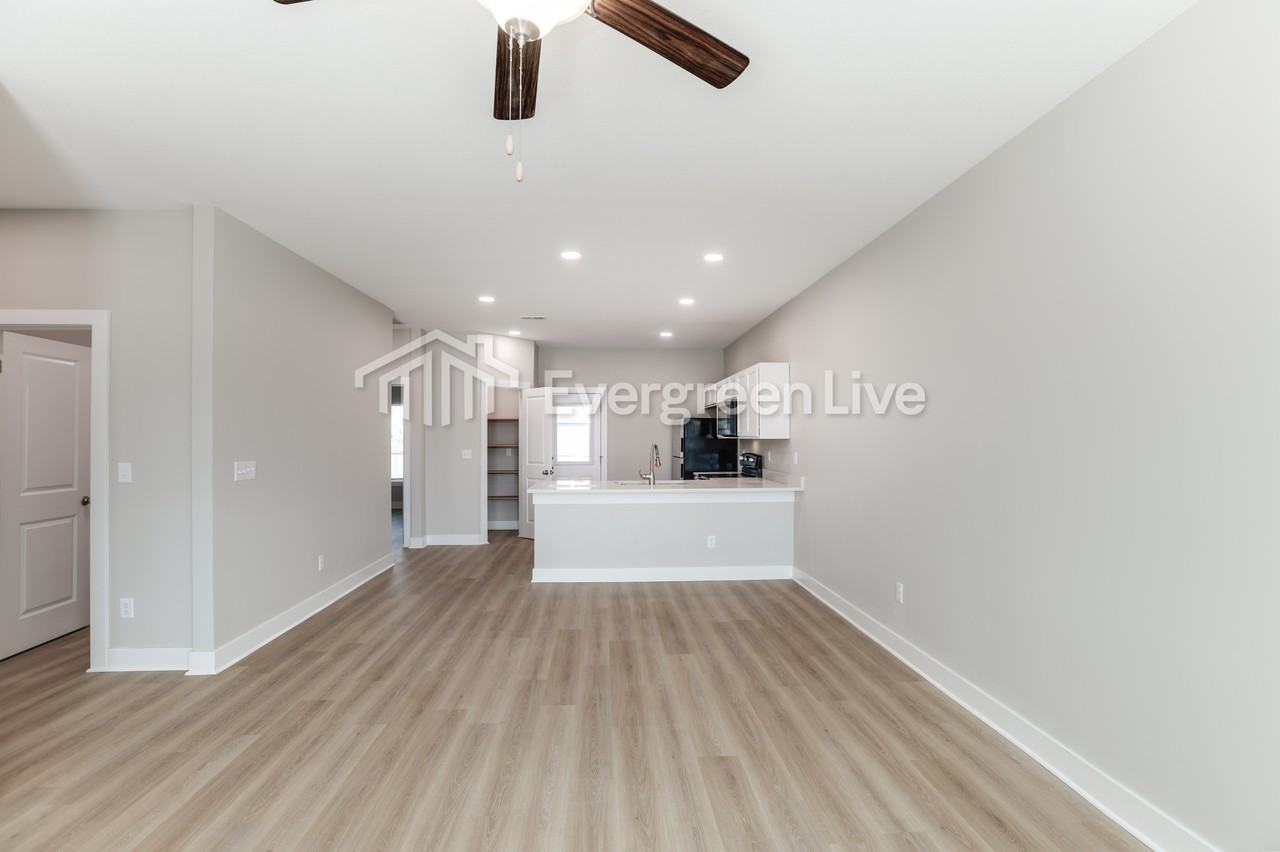219 E Northern Ct - Photo 4 of 19