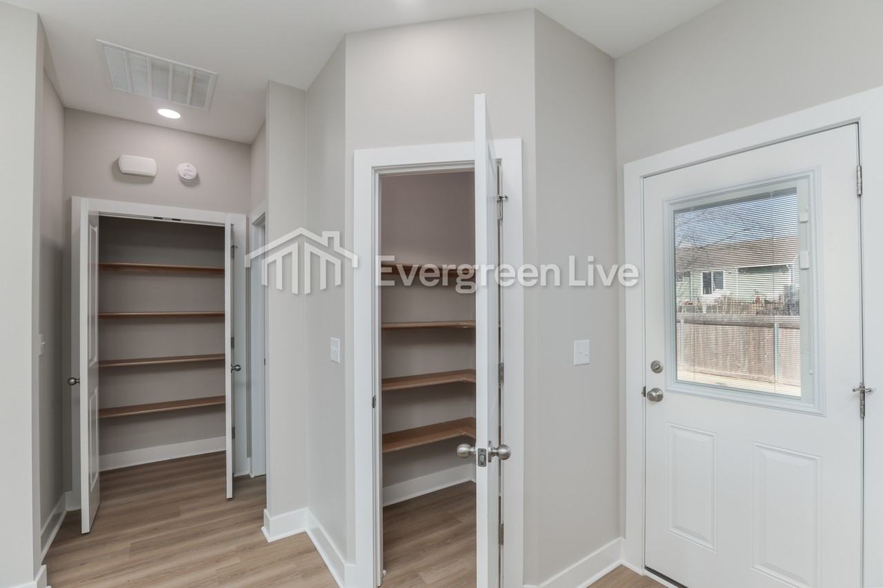 219 E Northern Ct - Photo 6 of 19