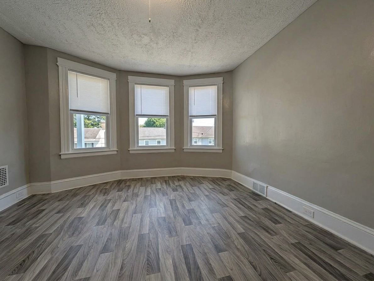 208 Fairview Avenue #2 - Photo 6 of 15