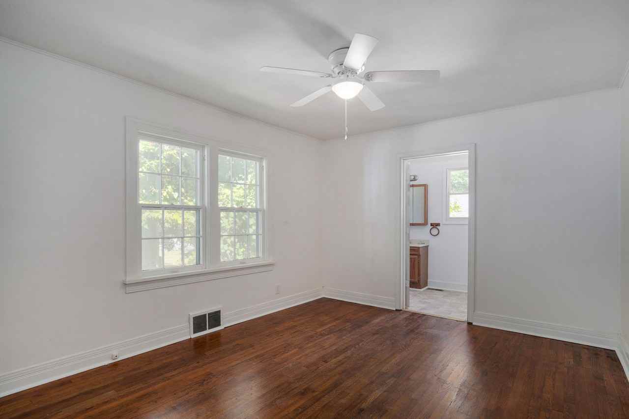 1741 E Elm St #ELM - Photo 6 of 37