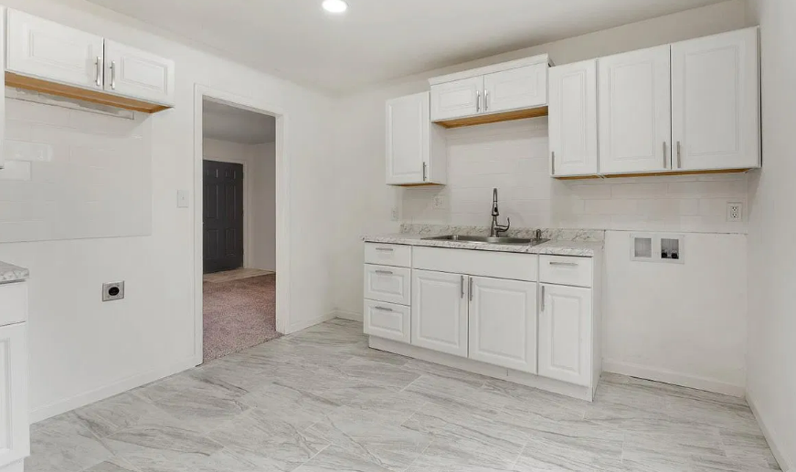 11312 Ditman Ave - Photo 4 of 8