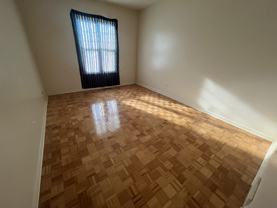 371 Kennedy St - Photo 1 of 1