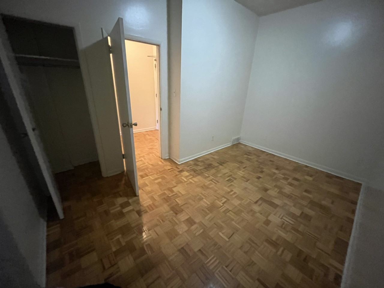 371 Kennedy St - Photo 4 of 5