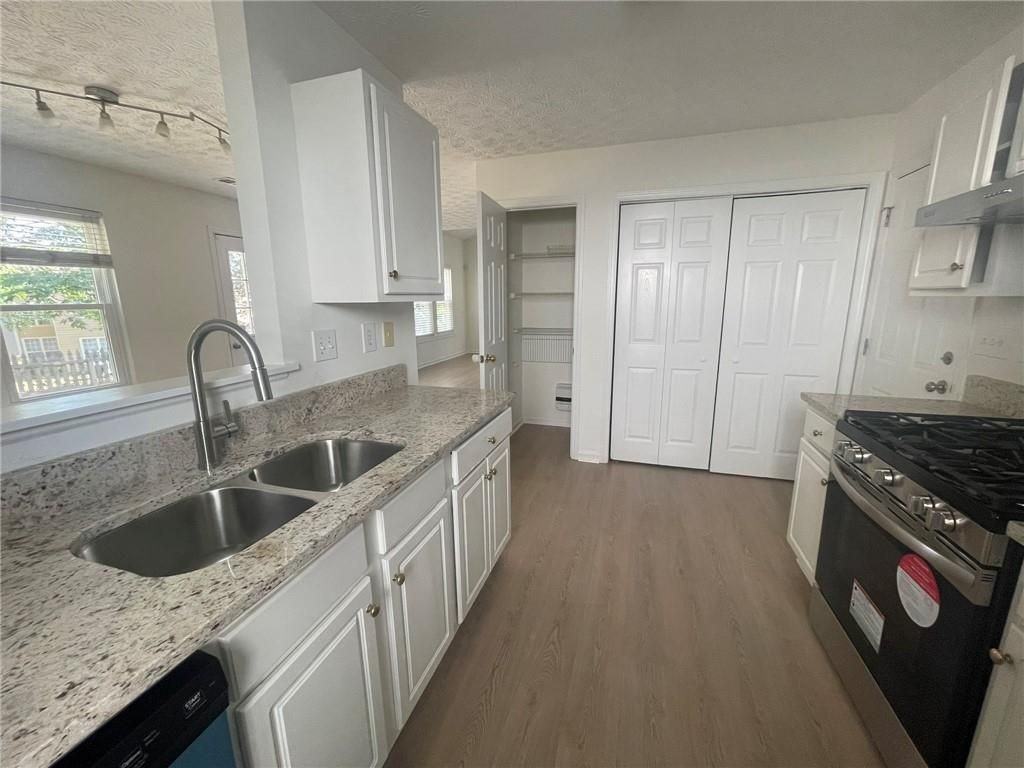 2589 Halcyon Way - Photo 5 of 19