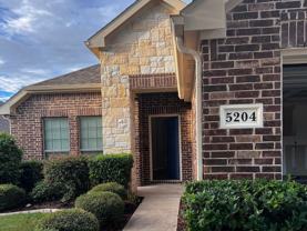 5204 Bear Valley Dr - Photo 1 of 1