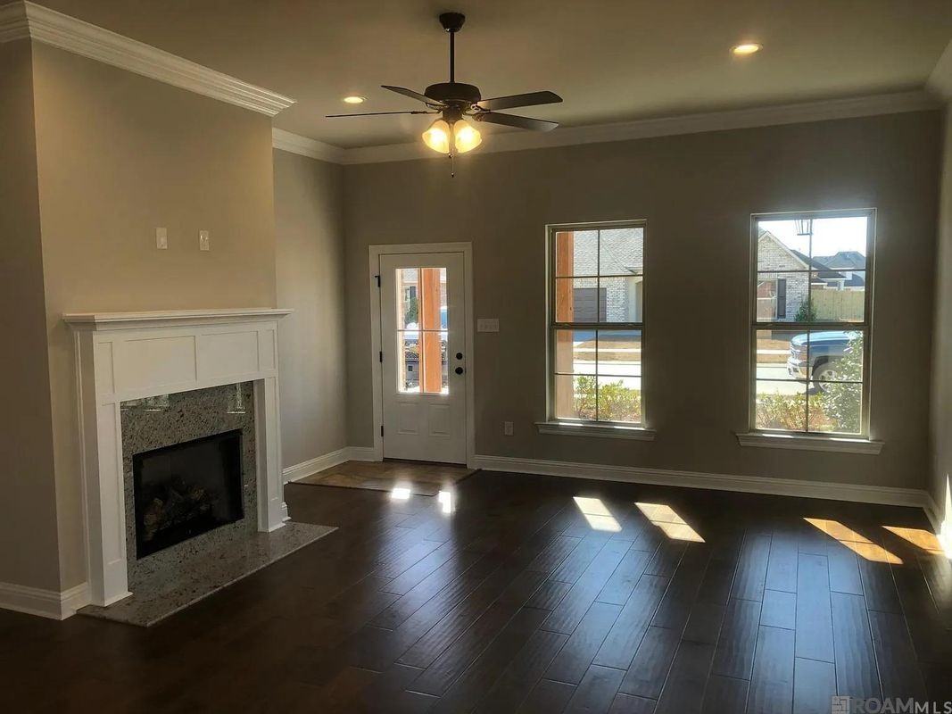 40086 Maddie Dr - Photo 3 of 5