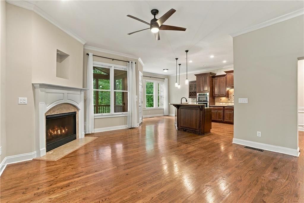 5201 Waters Edge Trl - Photo 2 of 50