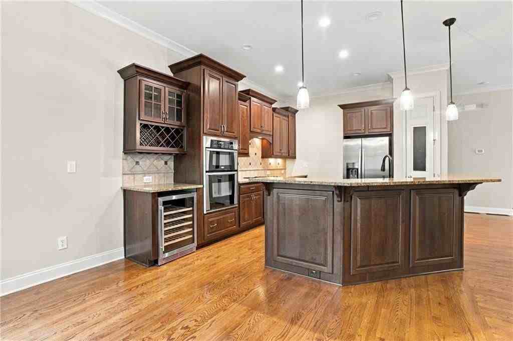 5201 Waters Edge Trl - Photo 3 of 50
