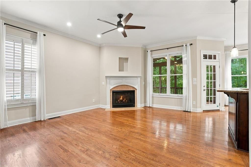 5201 Waters Edge Trl - Photo 7 of 50