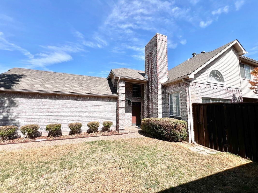 3012 Warm Springs Ln - Photo 2 of 34