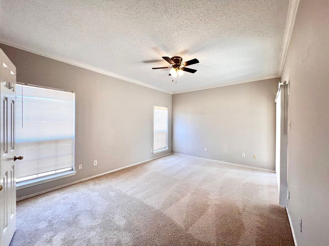 3012 Warm Springs Ln - Photo 5 of 34
