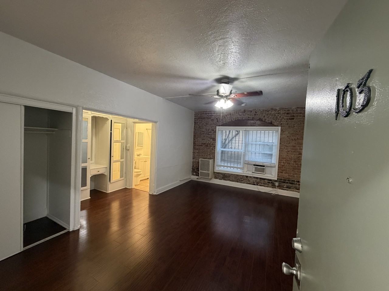 1848 North Gramercy Place #103 - Photo 3 of 12