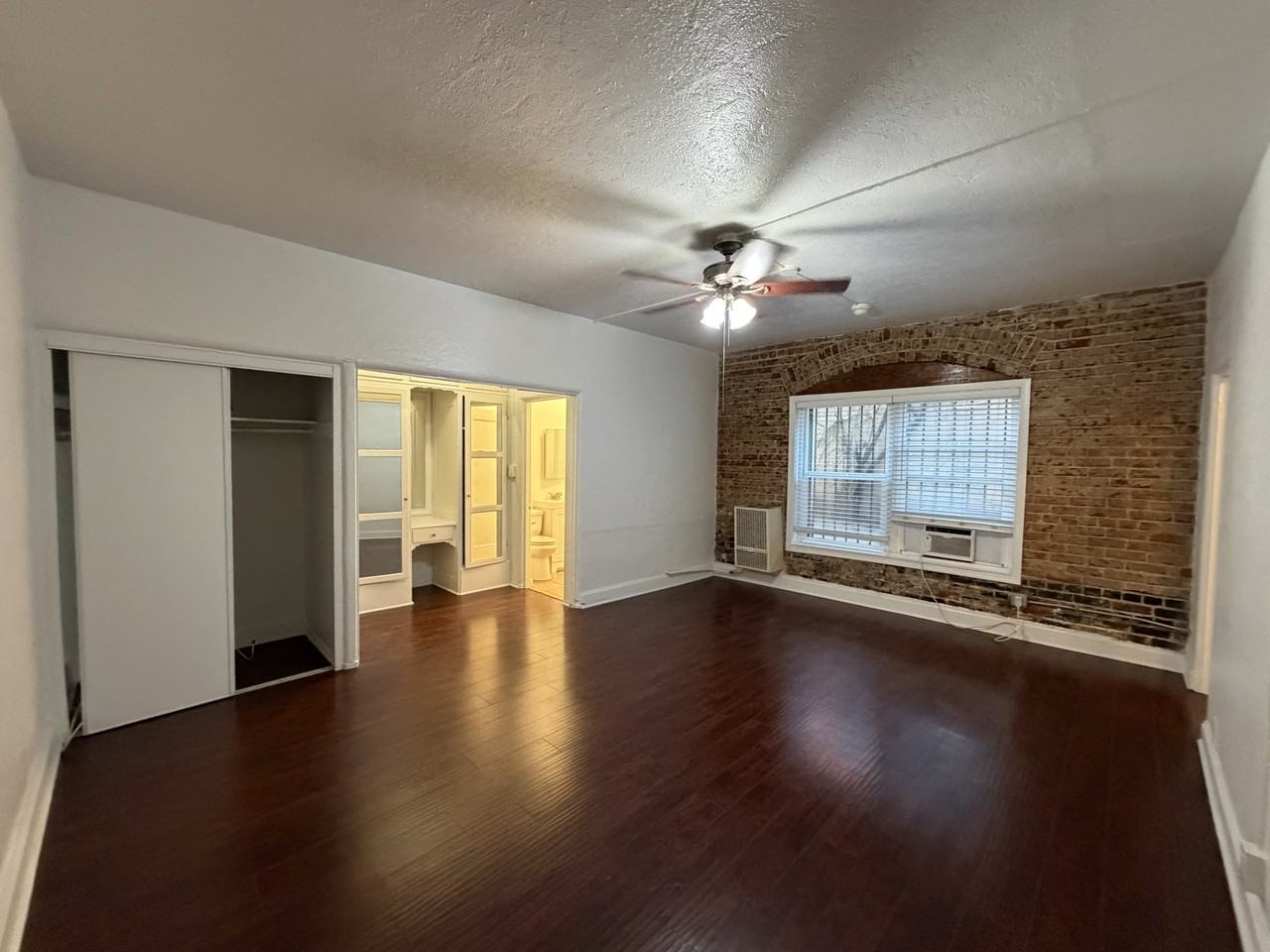 1848 North Gramercy Place #103 - Photo 6 of 12