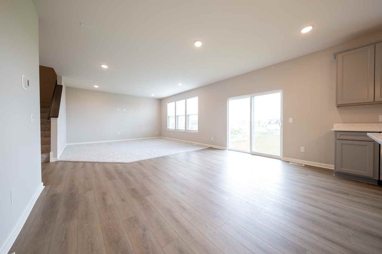 10445 Duval Rd - Photo 5 of 41