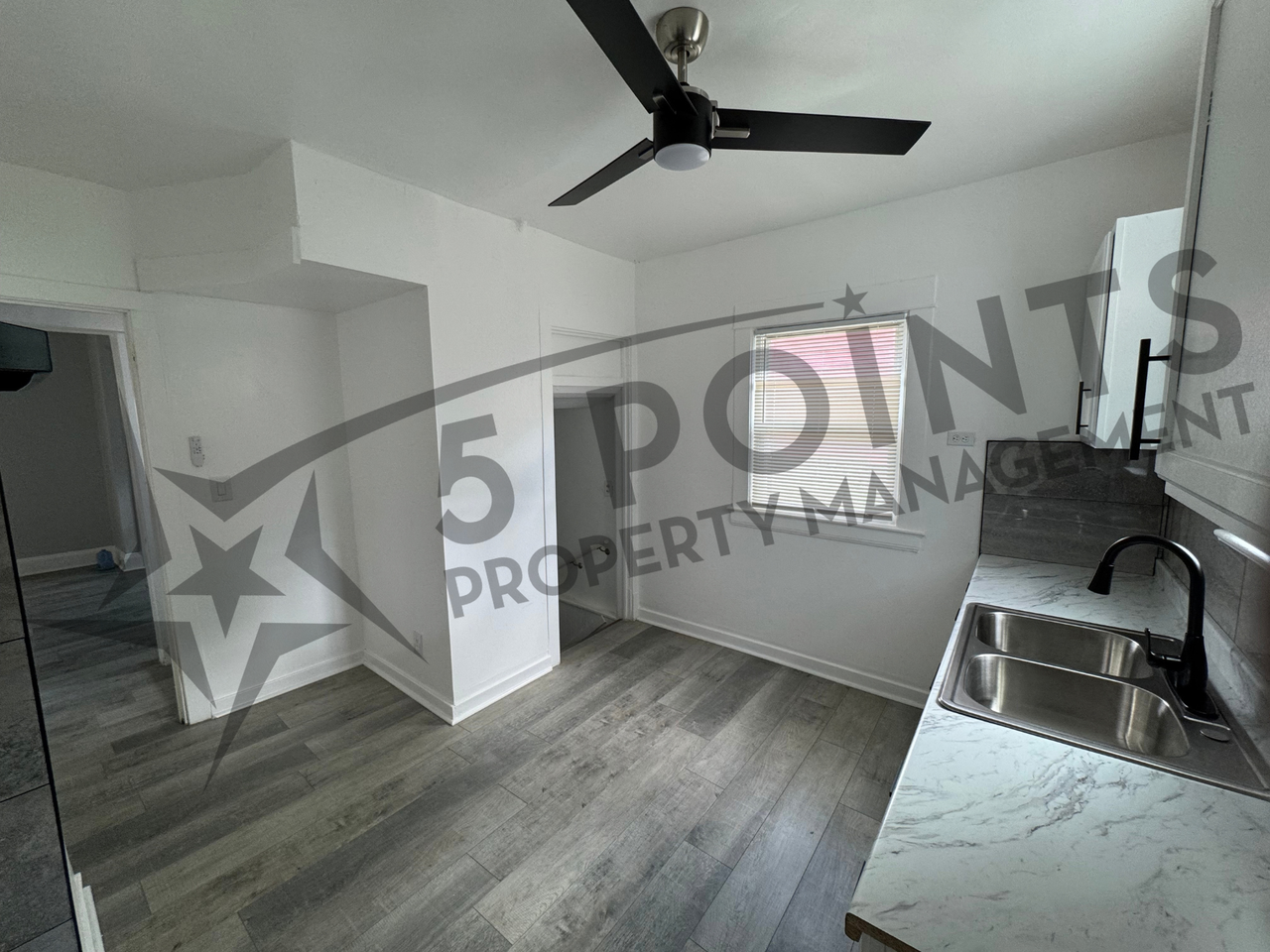 12010 Castlewood Ave - Photo 6 of 25