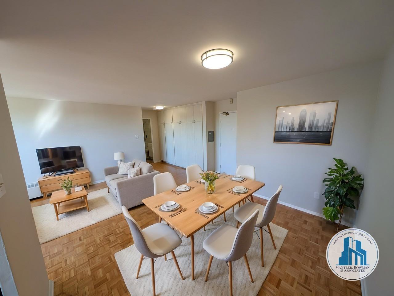 Essex Court Apartments - Photo 6 of 26