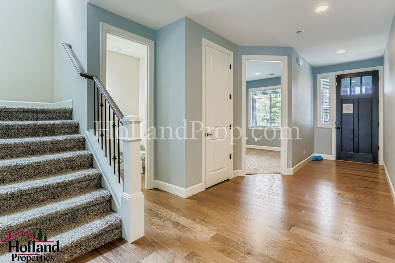 17067 Nw Catalpa St - Photo 5 of 32