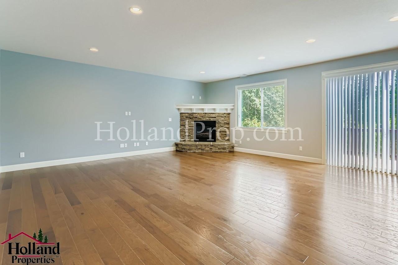 17067 Nw Catalpa St - Photo 6 of 32