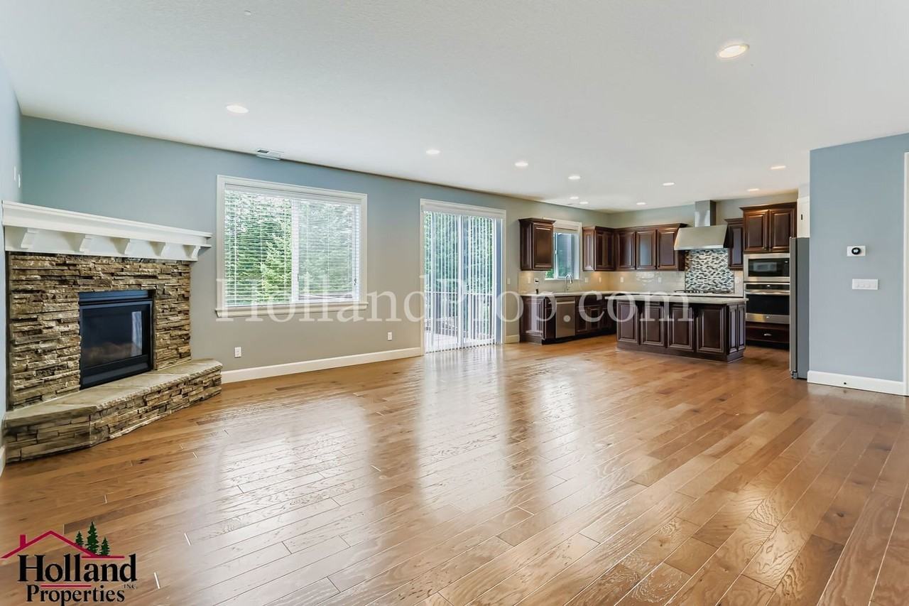 17067 Nw Catalpa St - Photo 7 of 32