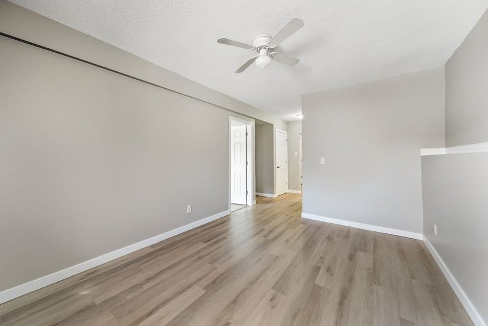 218 Hilda St - Photo 3 of 10