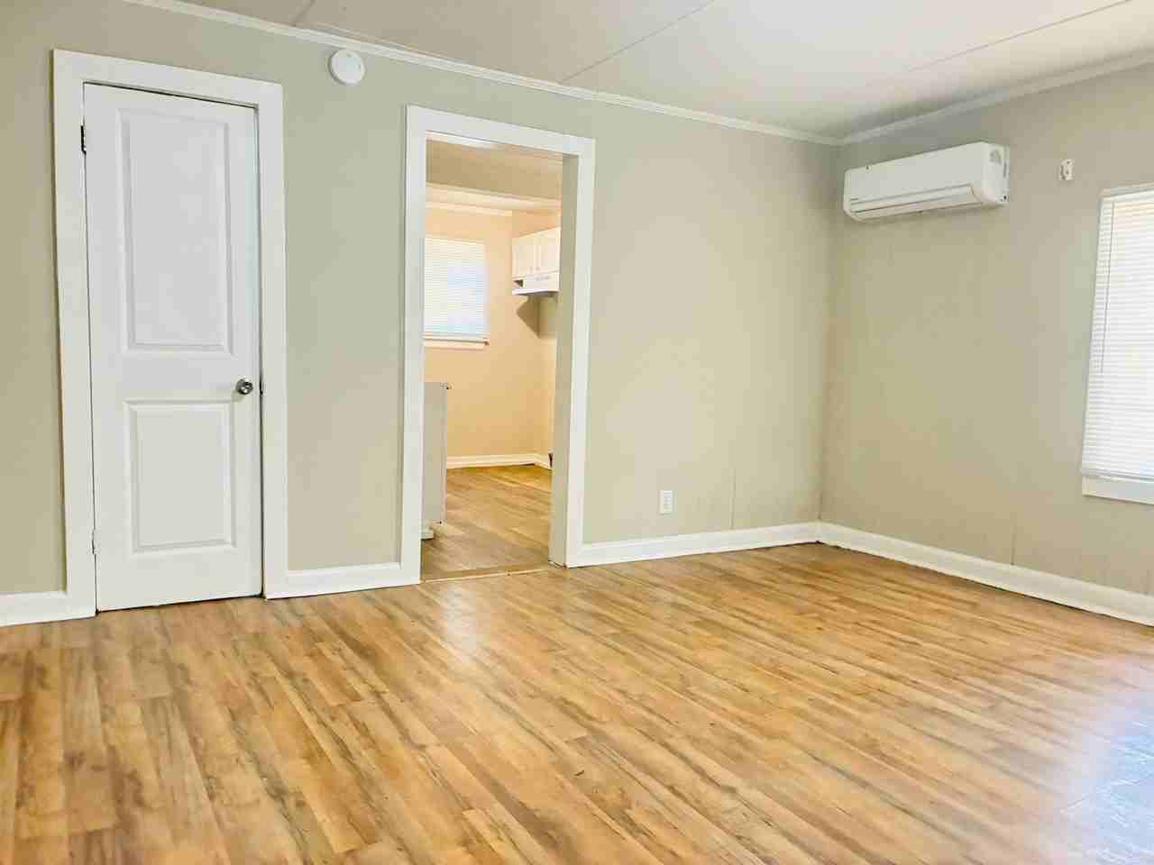 511 Wardell St - Photo 6 of 10