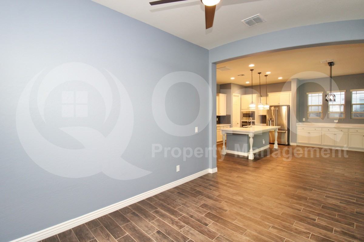 4618 E Walter Way - Photo 5 of 18