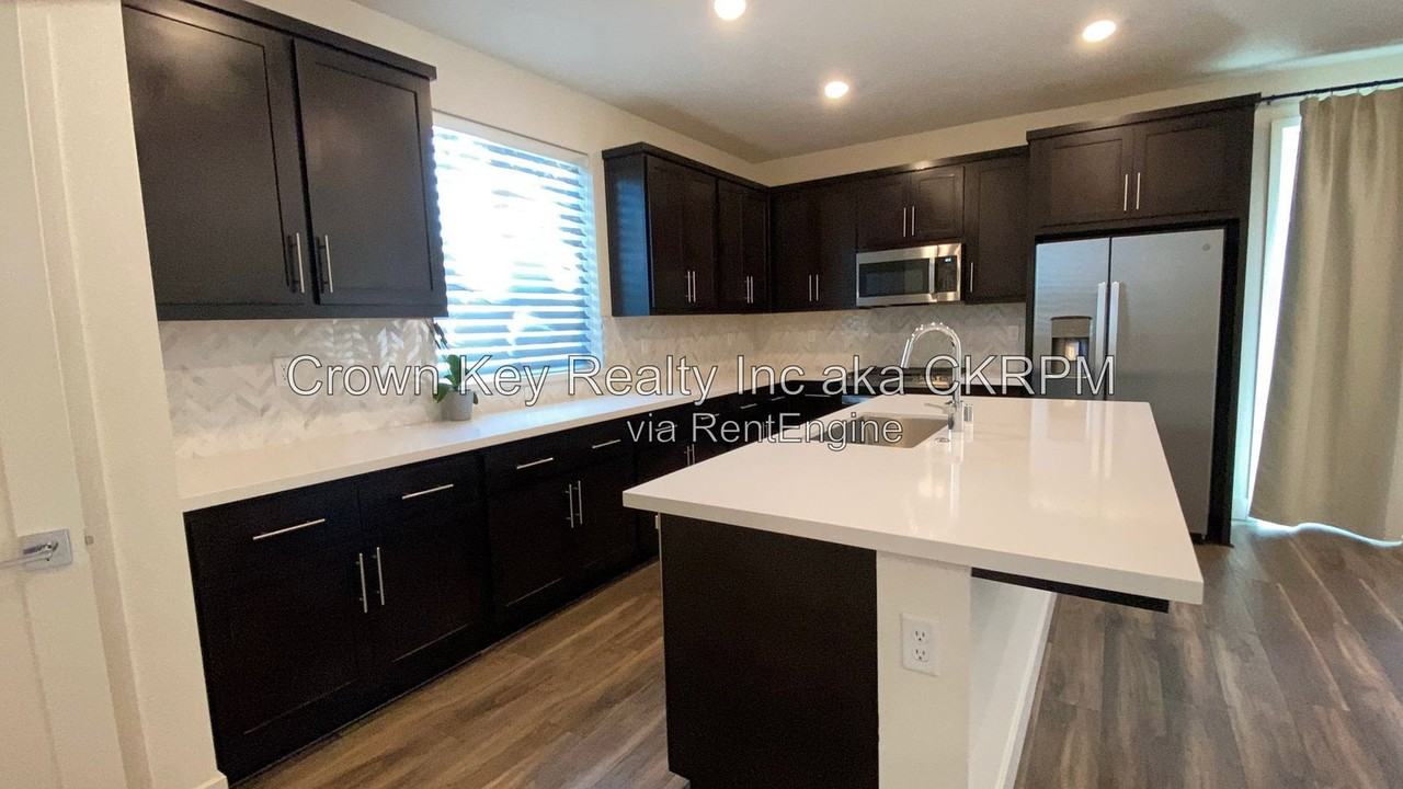7236 Diamond Ave - Photo 5 of 20