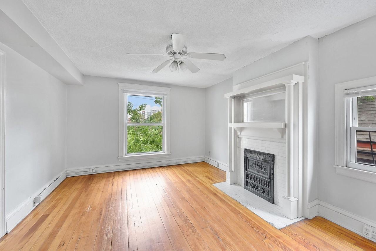 329 W Mcmillan St #4 - Photo 4 of 17