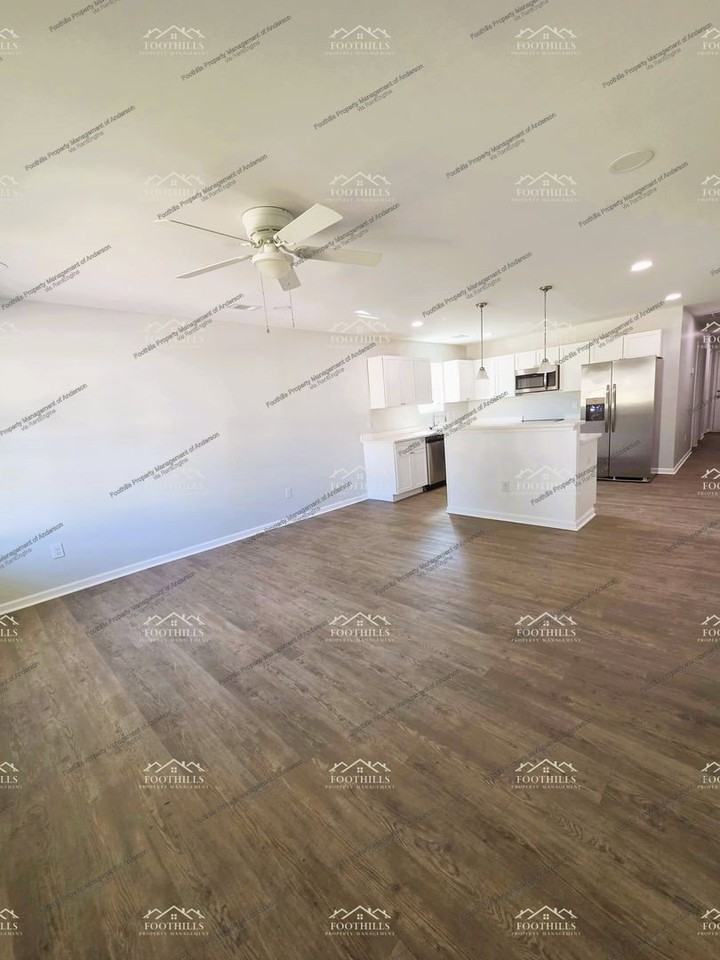 103 Rhoe Cir #A - Photo 4 of 19