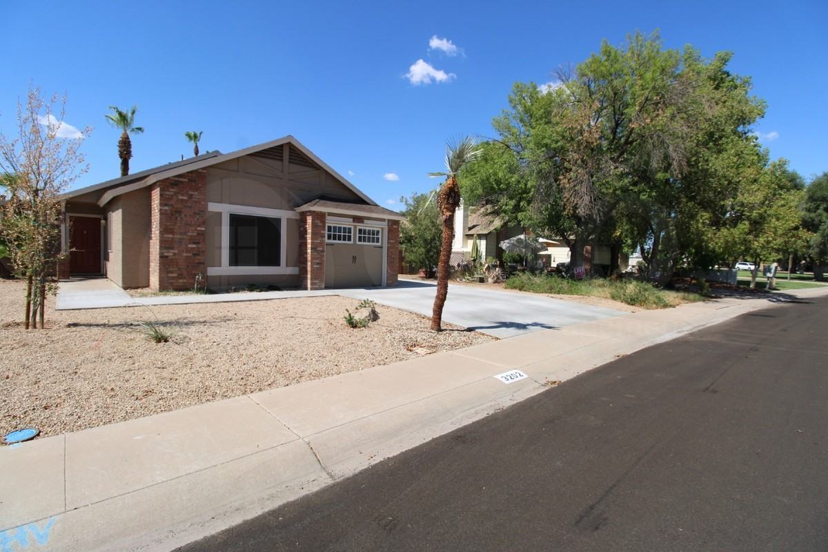 3202 N Ash Cir - Photo 2 of 22
