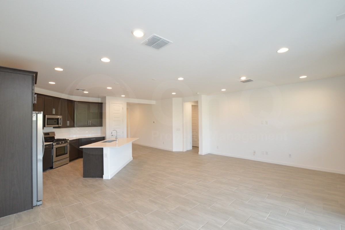 2414 N Morrison Ave - Photo 5 of 29