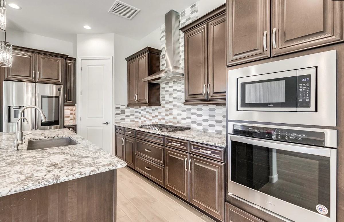 18222 N 66th Pl - Photo 7 of 29