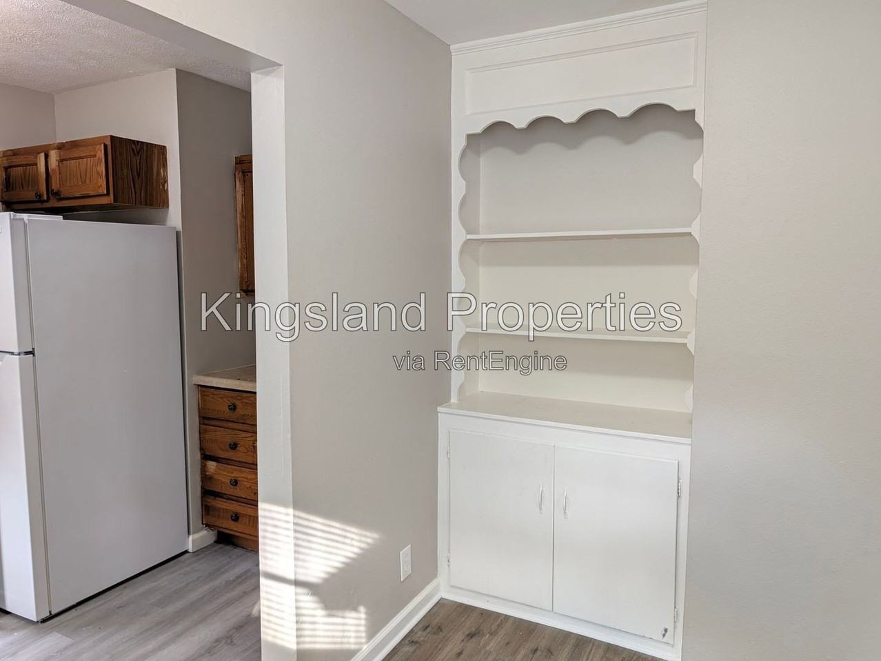 10128 Cloverdale Dr - Photo 6 of 22