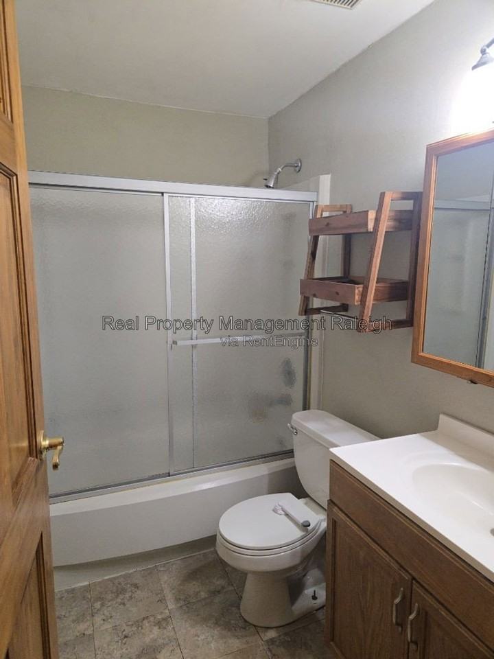 7733 Ohmann Ct - Photo 7 of 20