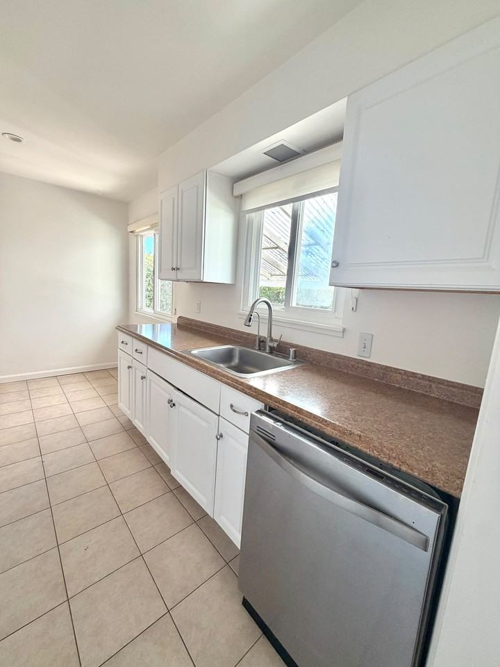 204 El Prado Ave #1 - Photo 4 of 14